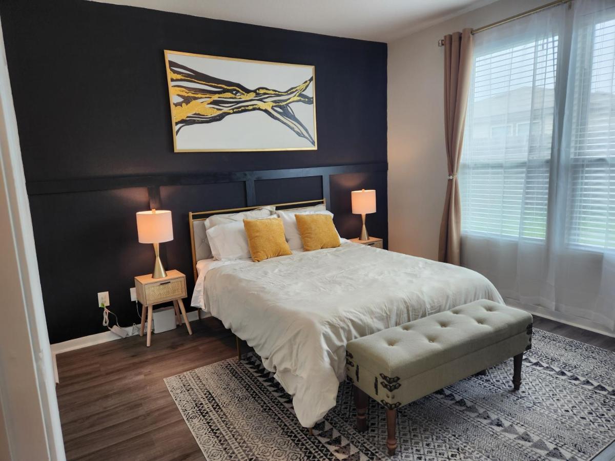 4 Bedroom Home Near Downtown Med Center Nrg Stadium Pearland Skyview Long By Ion Rentals ヒューストン エクステリア 写真