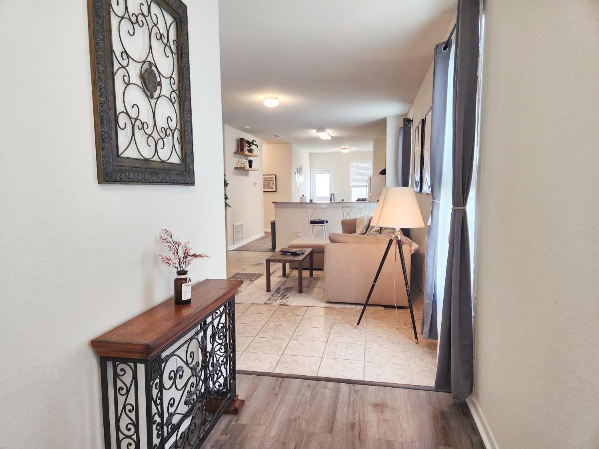4 Bedroom Home Near Downtown Med Center Nrg Stadium Pearland Skyview Long By Ion Rentals ヒューストン エクステリア 写真