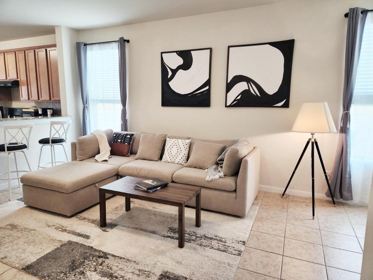 4 Bedroom Home Near Downtown Med Center Nrg Stadium Pearland Skyview Long By Ion Rentals ヒューストン エクステリア 写真