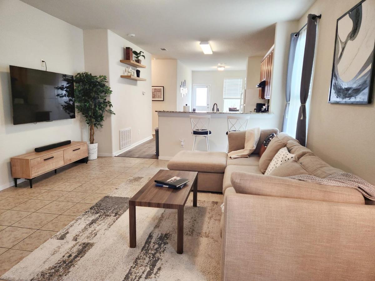 4 Bedroom Home Near Downtown Med Center Nrg Stadium Pearland Skyview Long By Ion Rentals ヒューストン エクステリア 写真