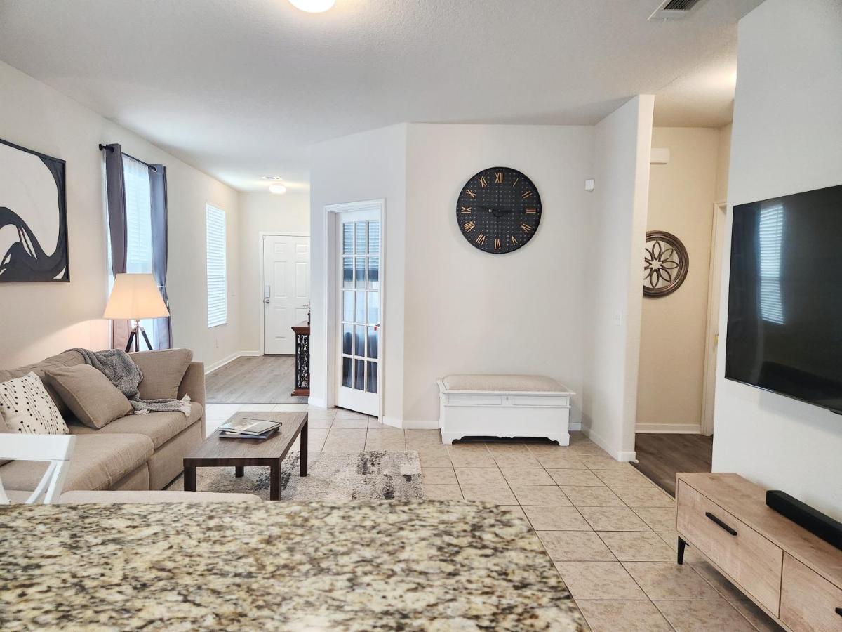 4 Bedroom Home Near Downtown Med Center Nrg Stadium Pearland Skyview Long By Ion Rentals ヒューストン エクステリア 写真