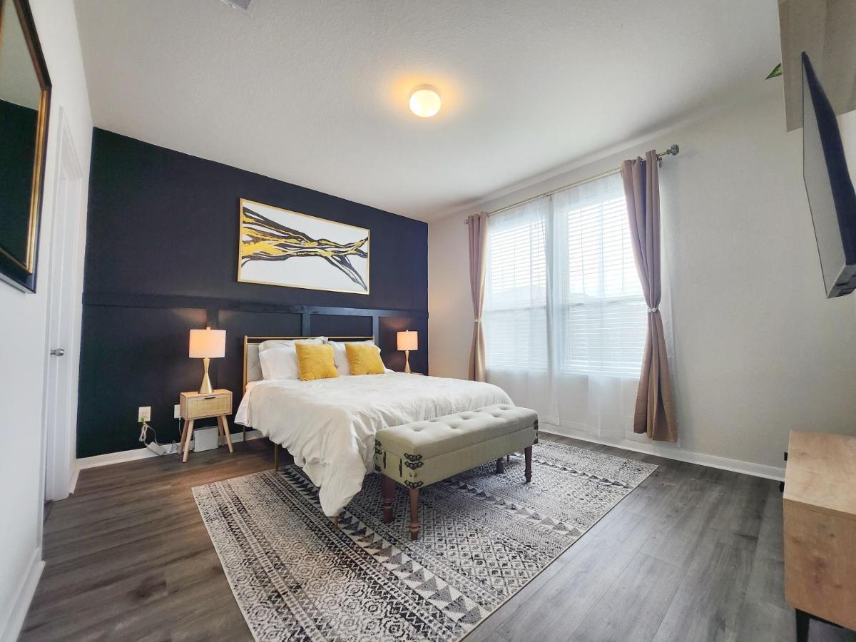 4 Bedroom Home Near Downtown Med Center Nrg Stadium Pearland Skyview Long By Ion Rentals ヒューストン エクステリア 写真