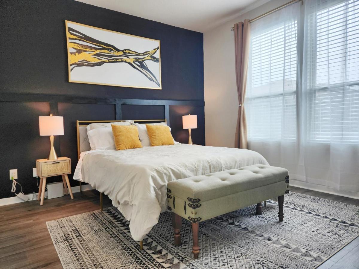 4 Bedroom Home Near Downtown Med Center Nrg Stadium Pearland Skyview Long By Ion Rentals ヒューストン エクステリア 写真