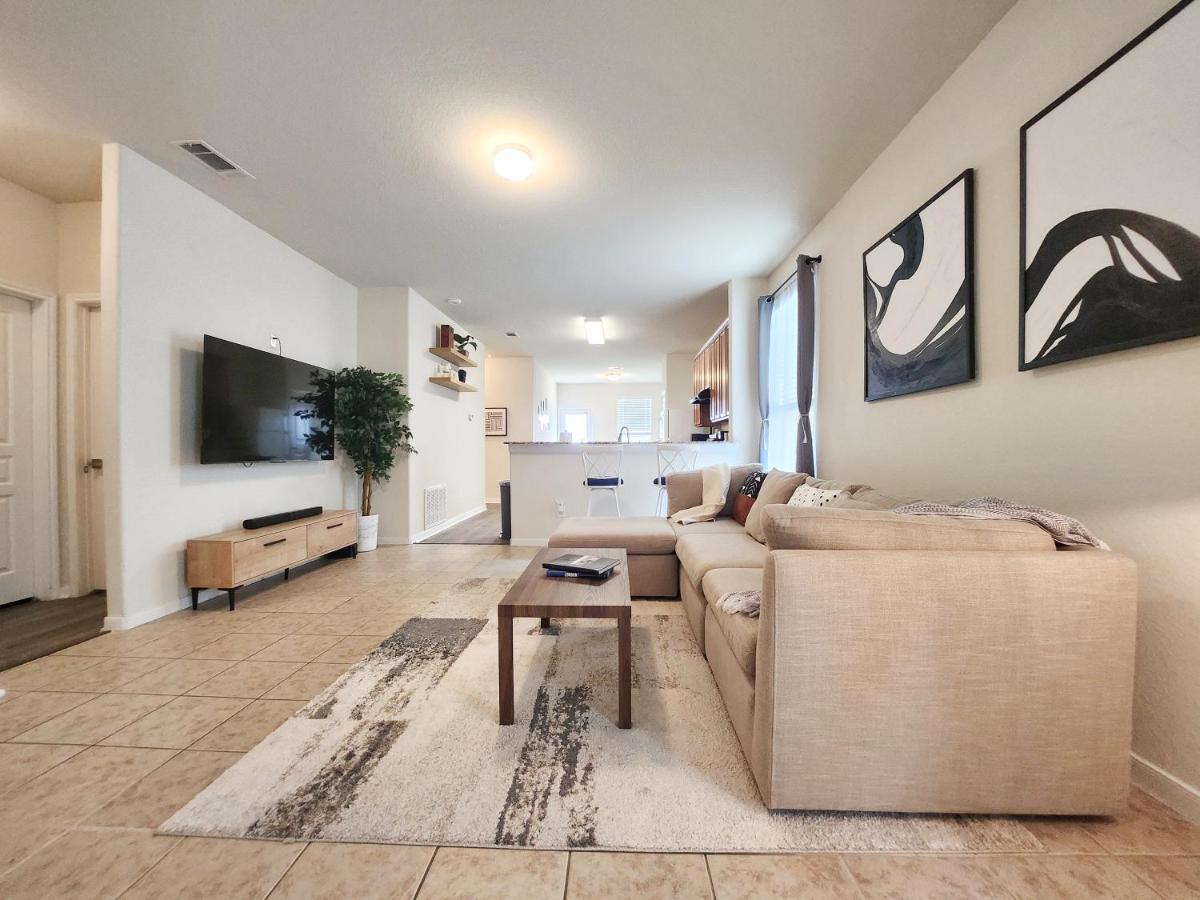 4 Bedroom Home Near Downtown Med Center Nrg Stadium Pearland Skyview Long By Ion Rentals ヒューストン エクステリア 写真