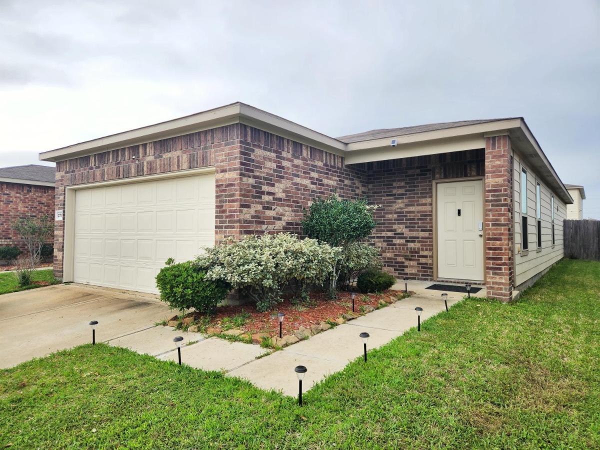 4 Bedroom Home Near Downtown Med Center Nrg Stadium Pearland Skyview Long By Ion Rentals ヒューストン エクステリア 写真